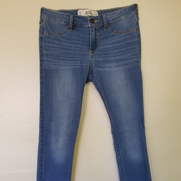 Hollister - Picture 1 of 3